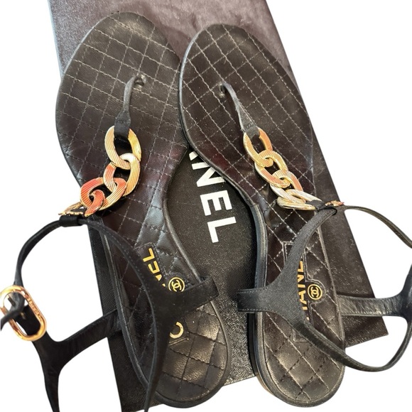 Chanel chain link sandals Size 37.5 - Picture 4 of 7